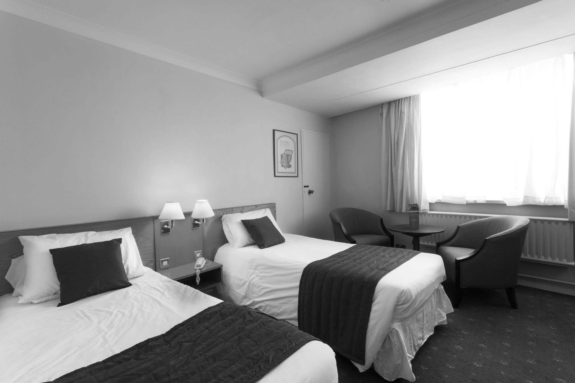 The Roundhouse 3*